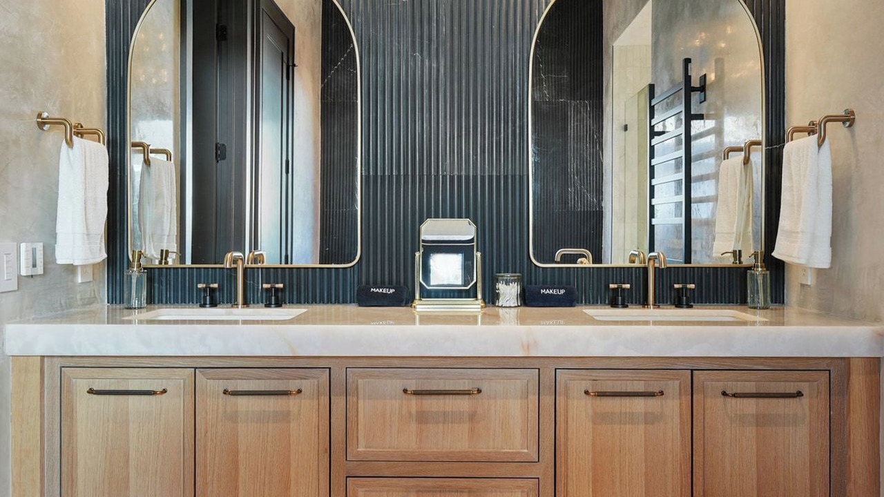 Photo of Bathroom in East Cesar Chavez
