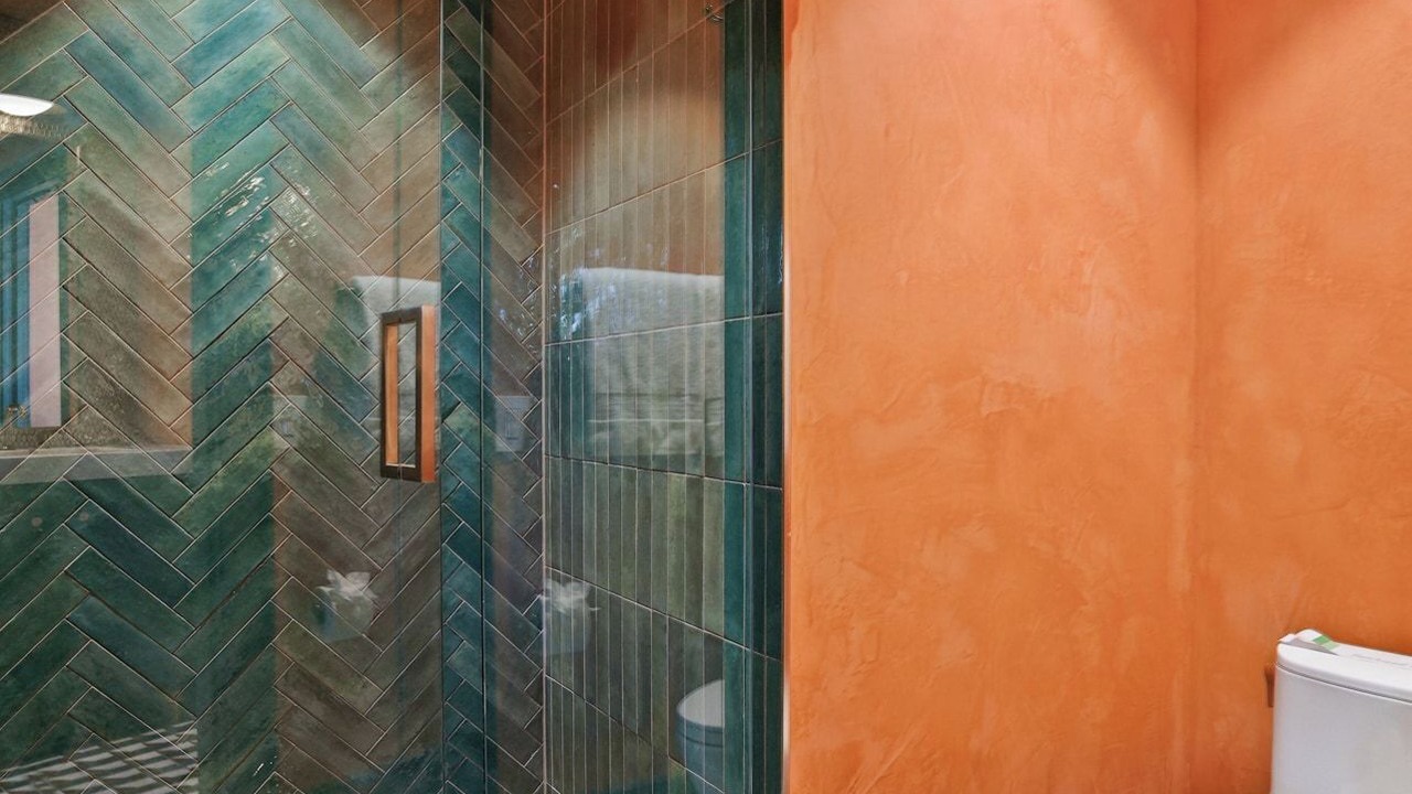 Photo of Bathroom in East Cesar Chavez