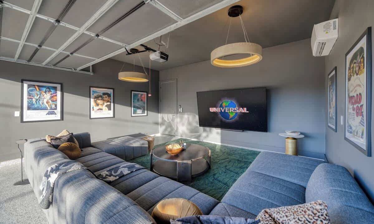 Photo of Livingroom in Chestnut