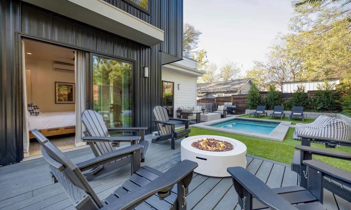 Photo of Patio Balcony in Chestnut