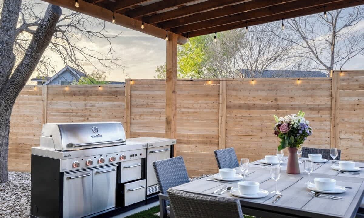 Photo of Outdoor in University Hills and Windsor Park