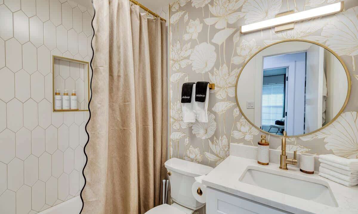 Photo of Bathroom in Parker Lane