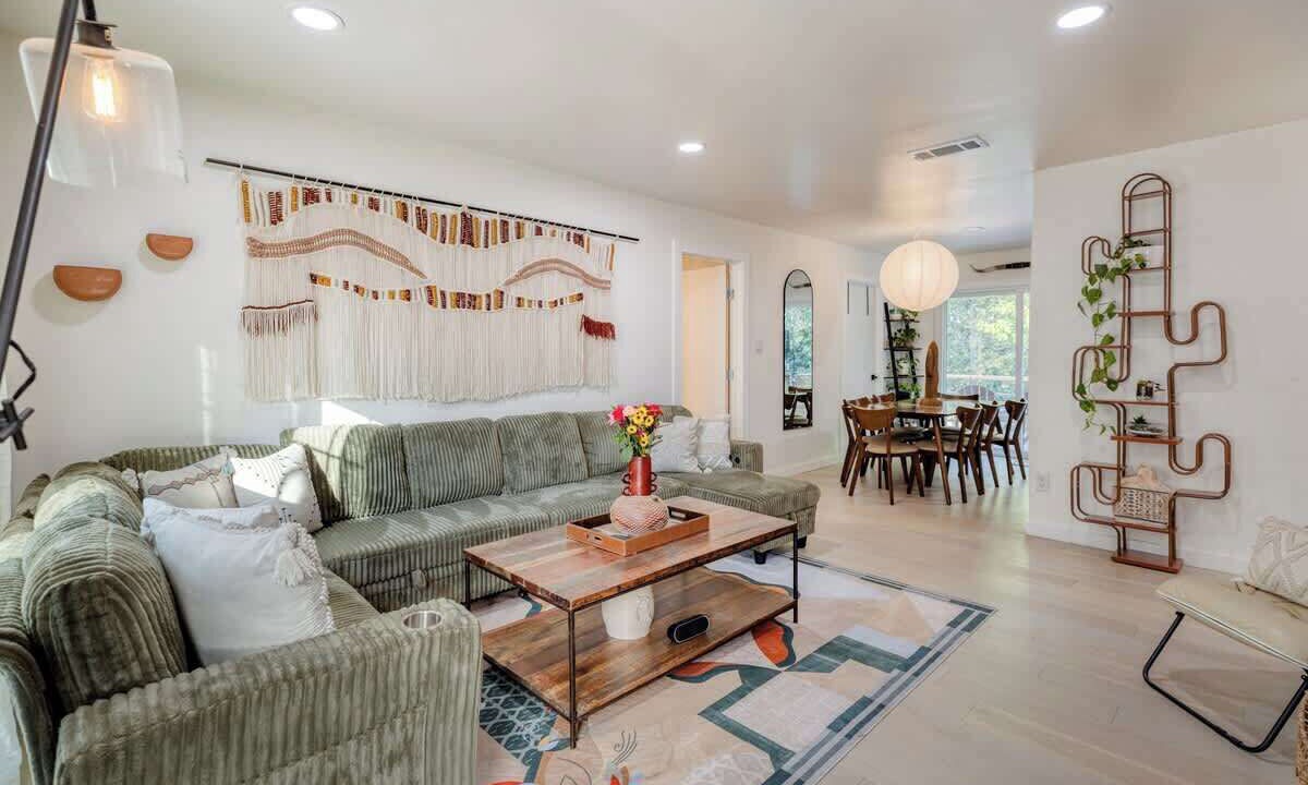 Photo of Livingroom in Parker Lane