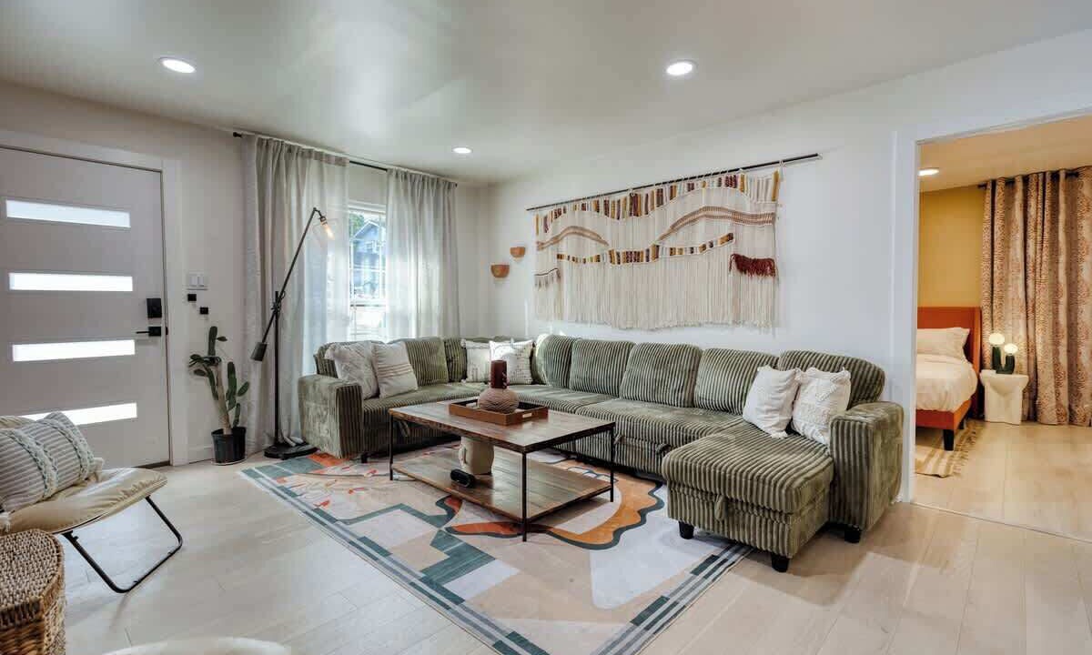 Photo of Livingroom in Parker Lane