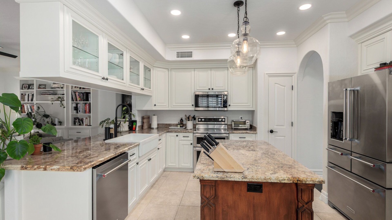 Photo of Kitchen in Val Vista Lakes
