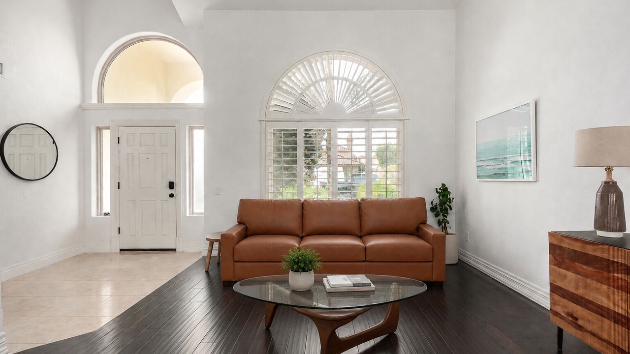 Photo of Livingroom in Val Vista Lakes