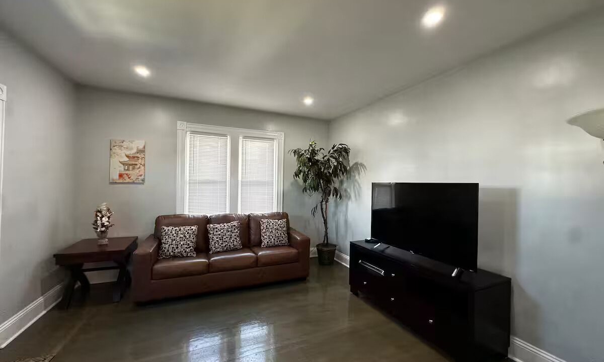 Photo of Livingroom in Cranston