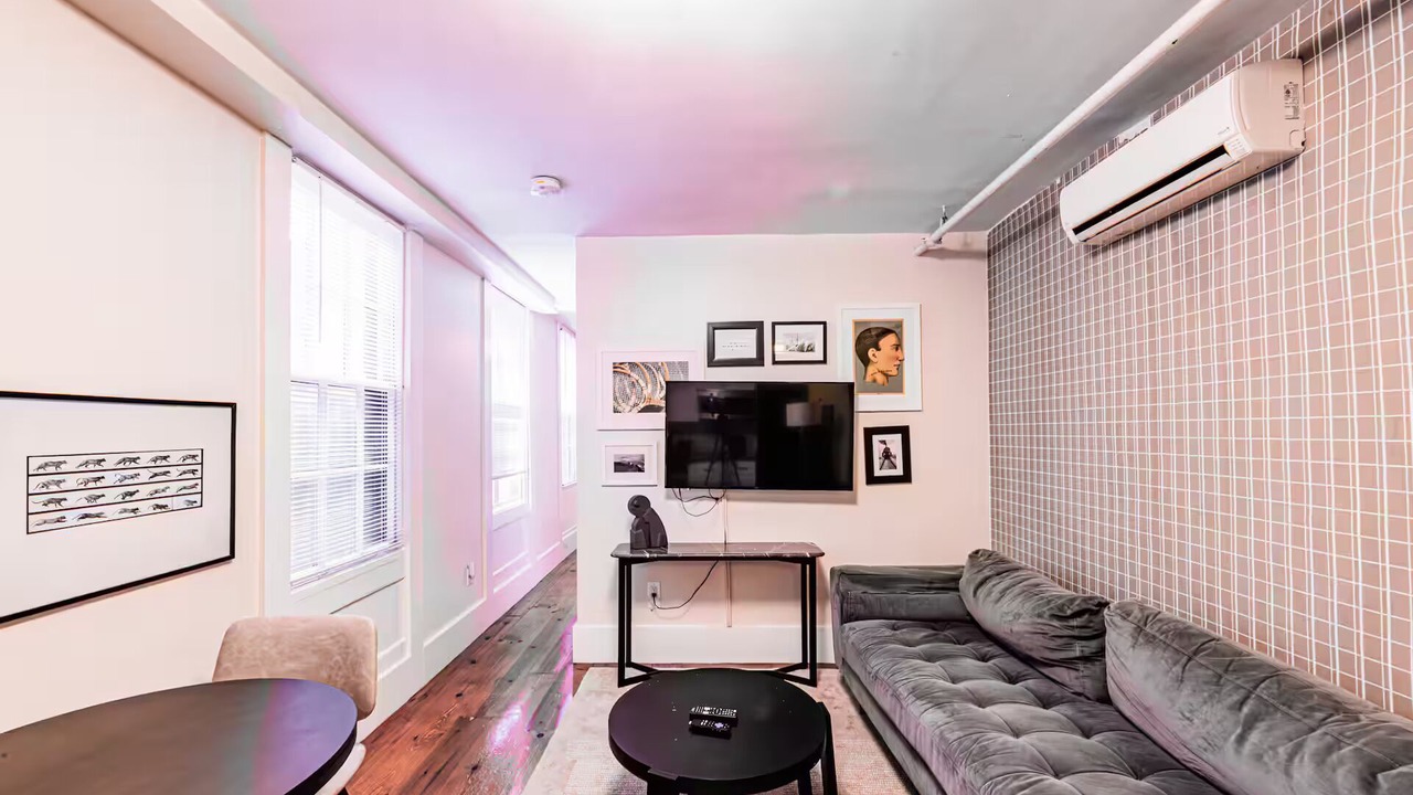 Photo of Livingroom in Beacon Hill