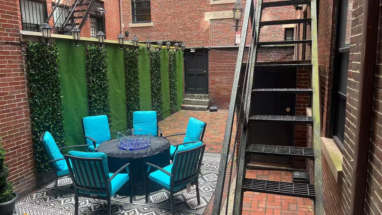 Photo of Outdoor in Beacon Hill