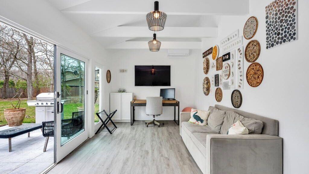 Photo of Livingroom in East Quogue