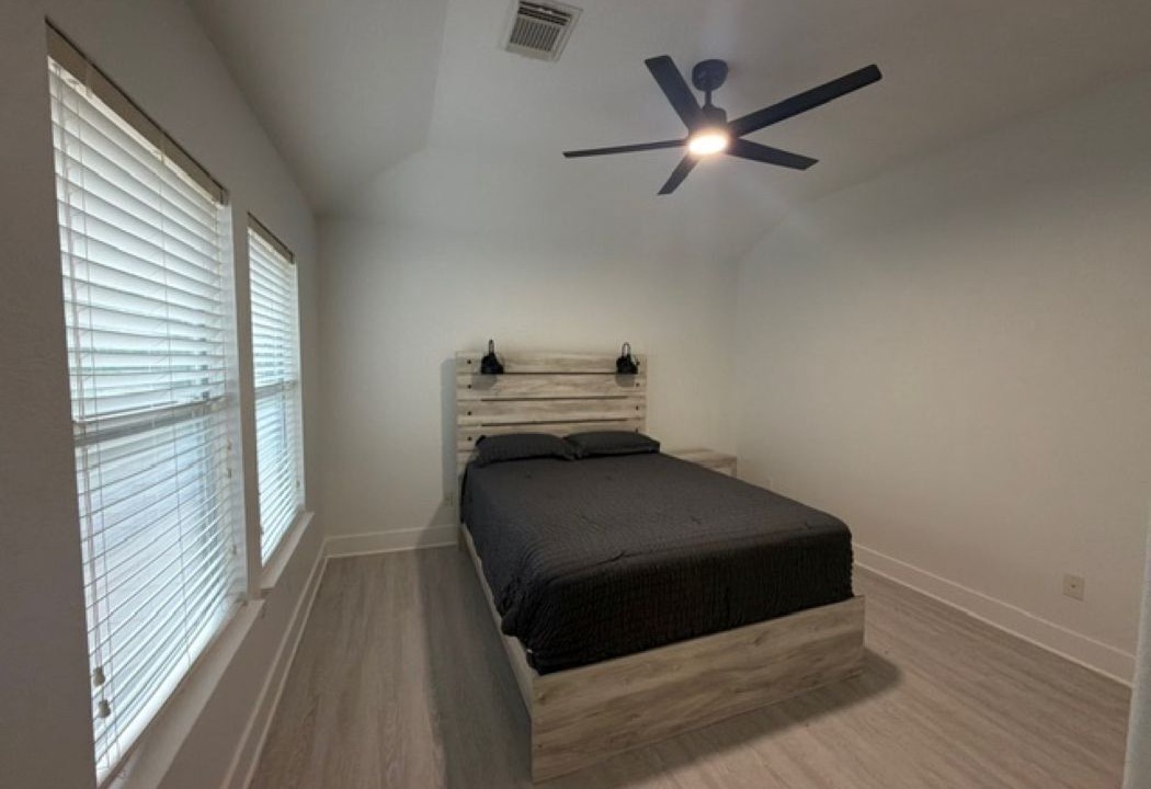 Photo of Bedroom in Alden Bridge