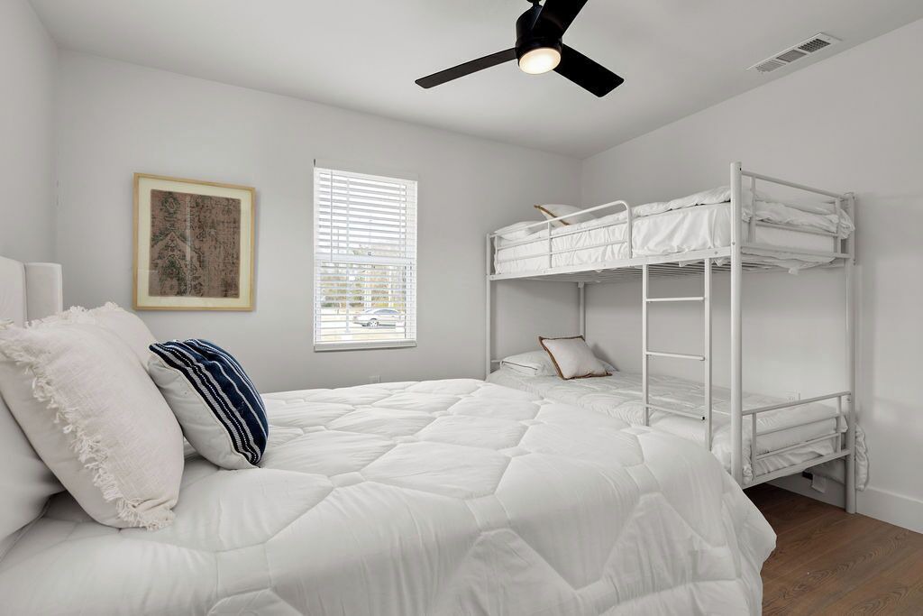 Photo of Bedroom in Pittsburg