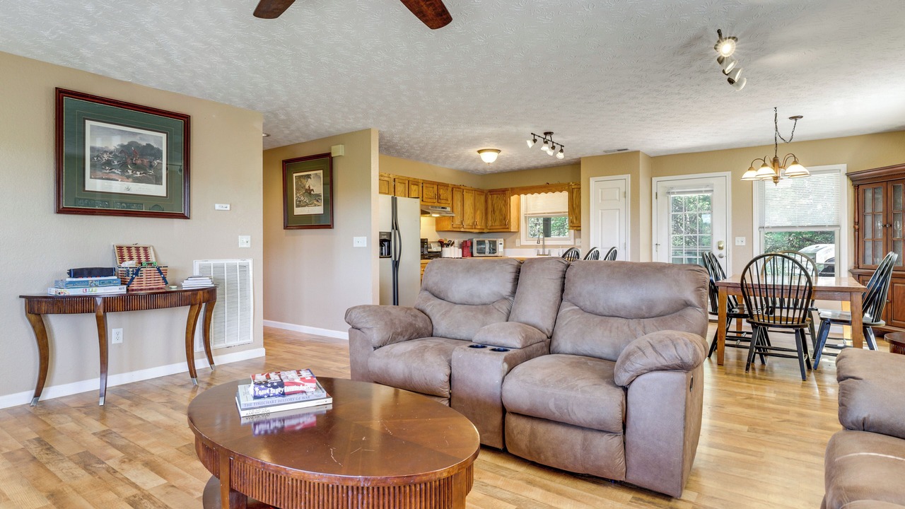 Photo of Livingroom in Mohawk