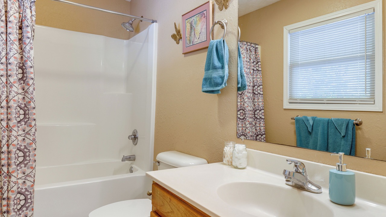 Photo of Bathroom in Mohawk