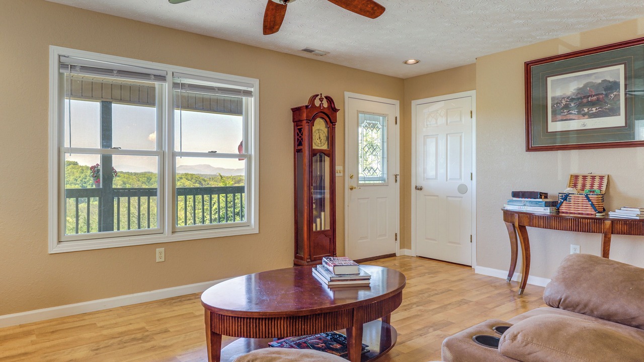 Photo of Livingroom in Mohawk