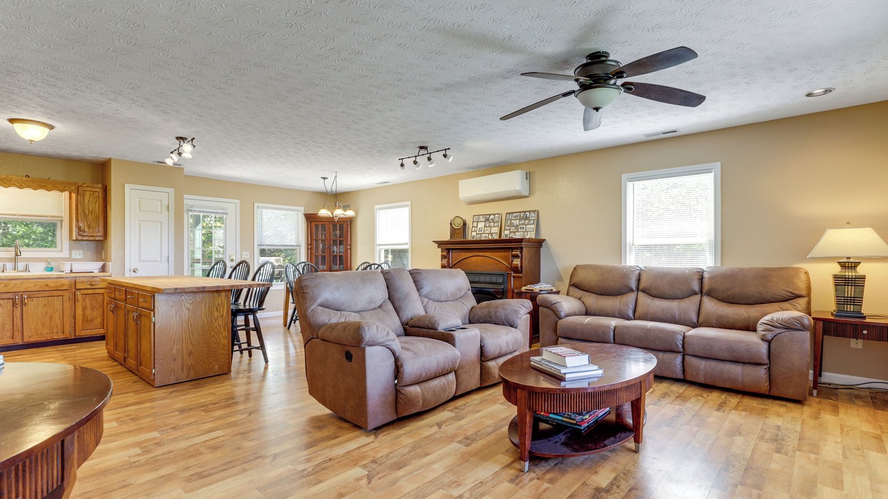 Photo of Livingroom in Mohawk
