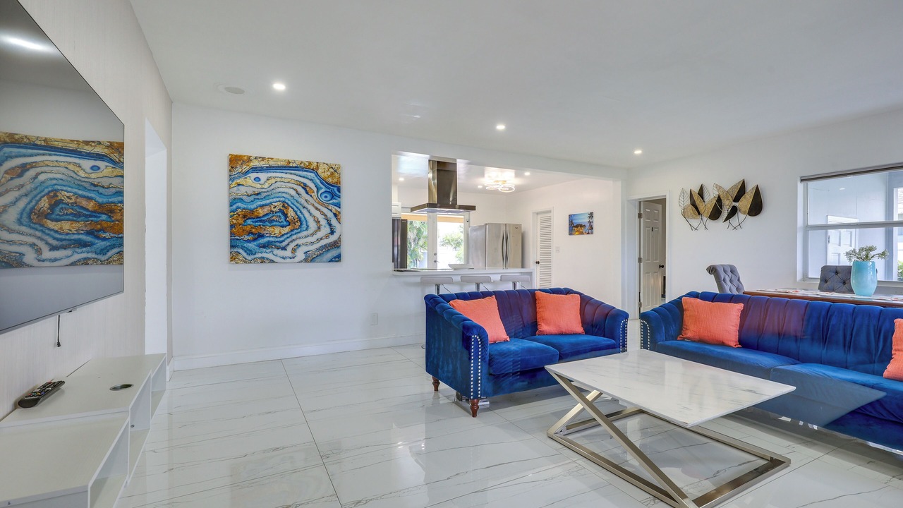 Photo of Livingroom in Edgewood