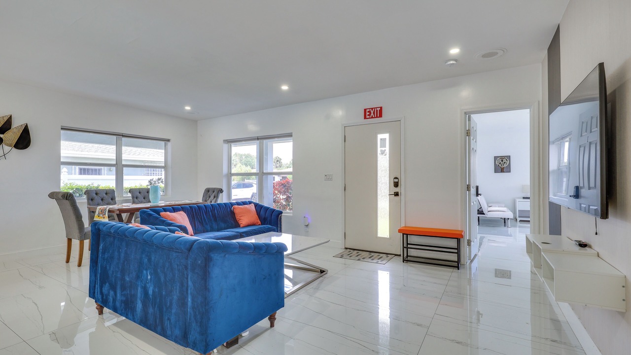Photo of Livingroom in Edgewood