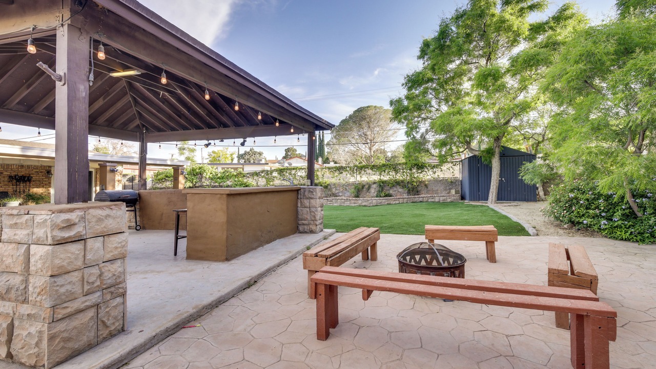 Photo of Patio Balcony in Biggs Field