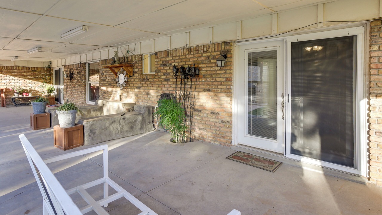 Photo of Patio Balcony in Biggs Field