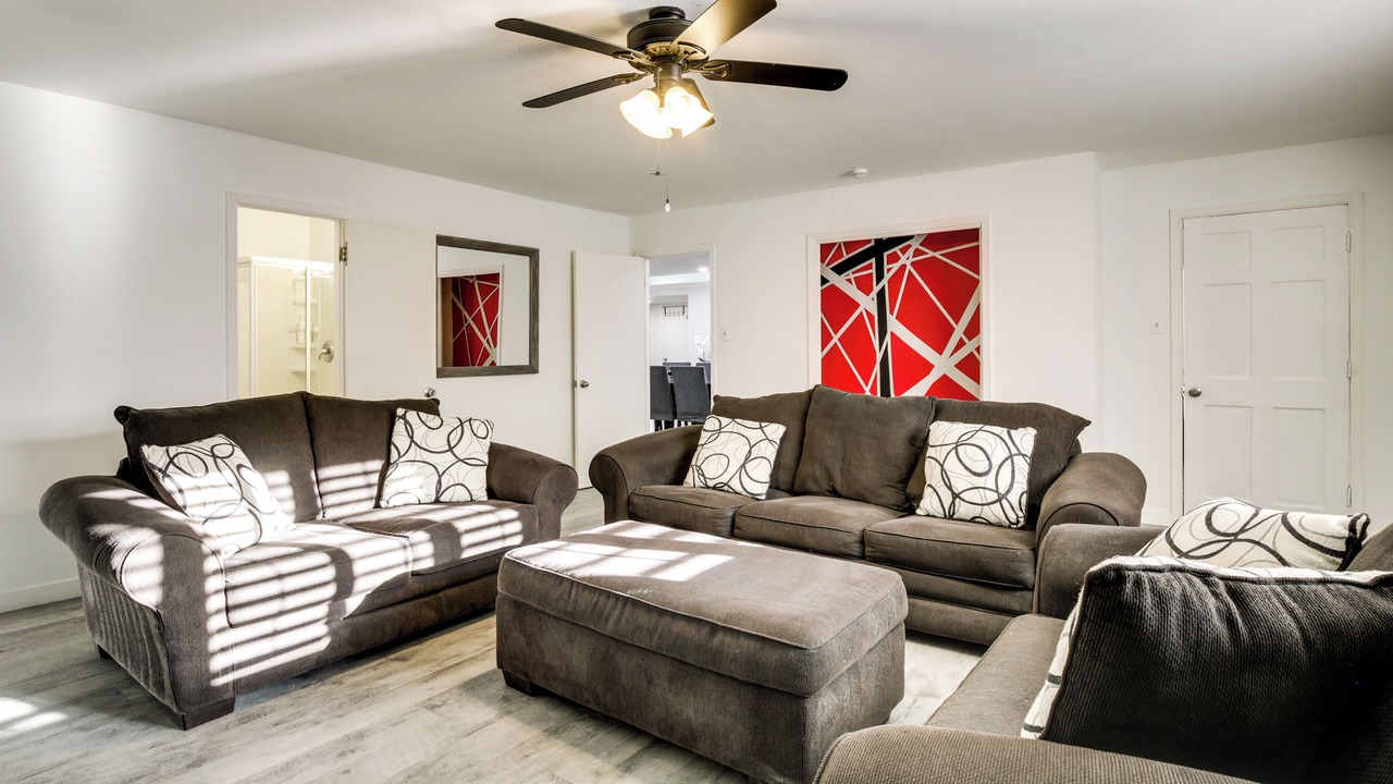 Photo of Livingroom in Biggs Field