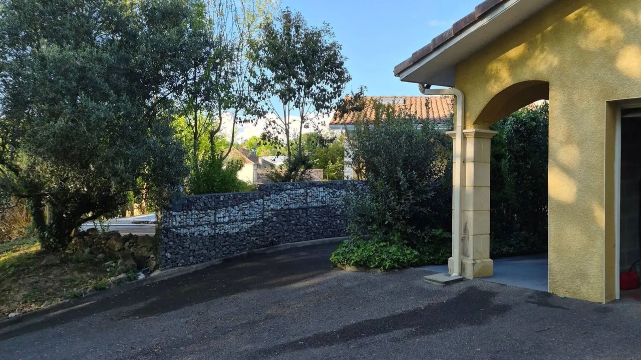 Photo of Outdoor in Montsoue
