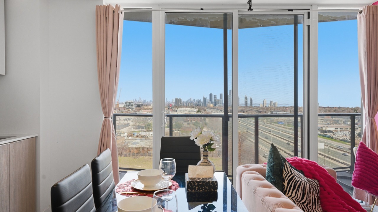 Photo of Livingroom in The Queensway