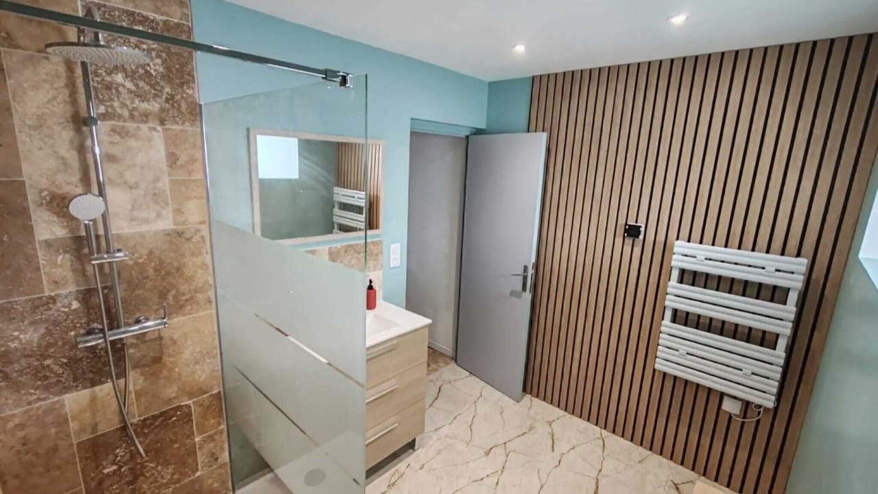 Photo of Bathroom in Thin-le-Moutier