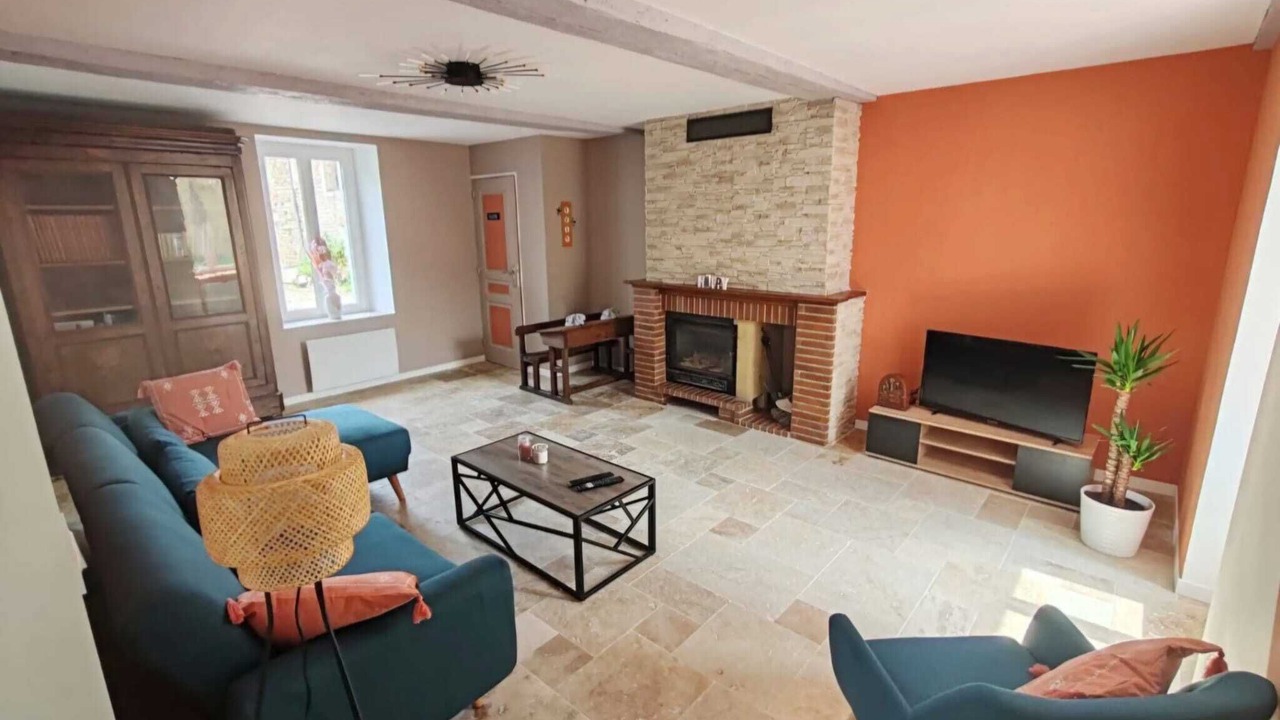 Photo of Livingroom in Thin-le-Moutier