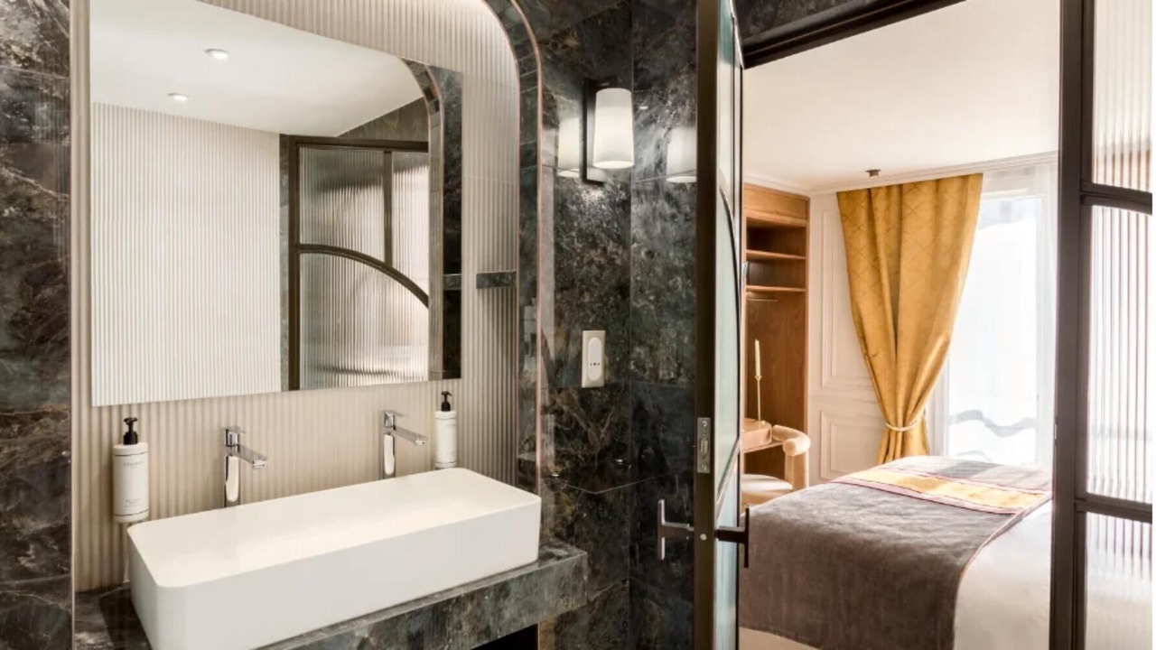 Photo of Bathroom in Quartier du Faubourg-Montmartre