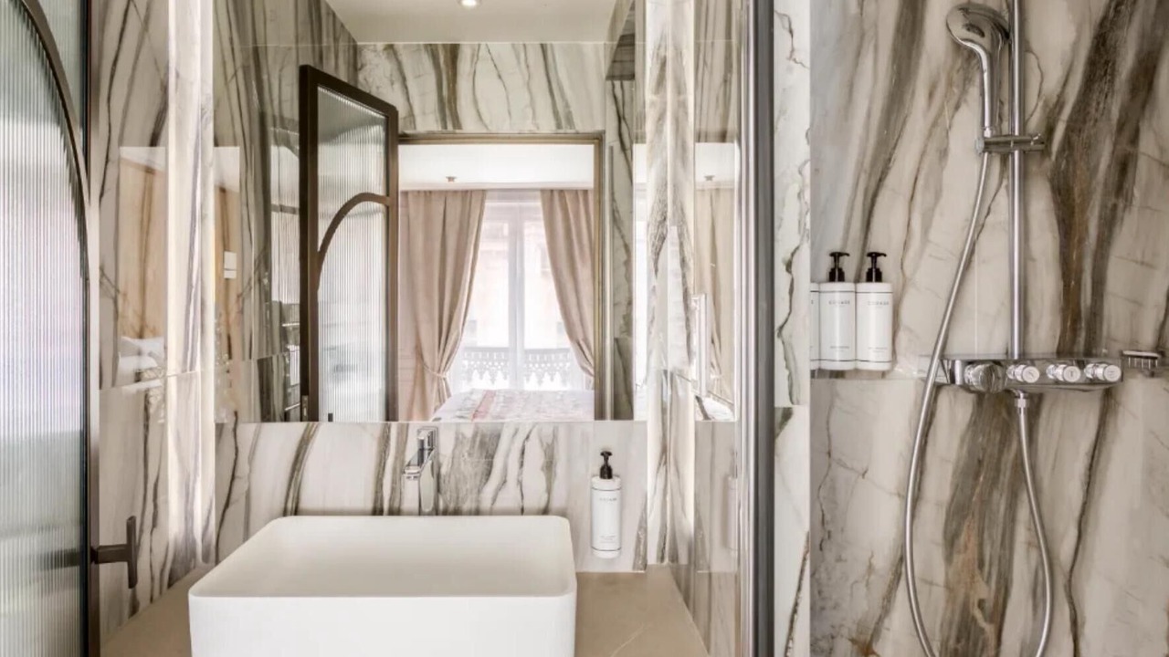 Photo of Bathroom in Quartier du Faubourg-Montmartre