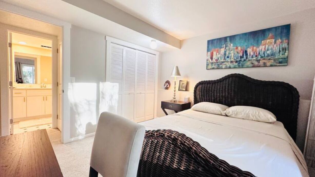 Photo of Bedroom in Cougar Mountain