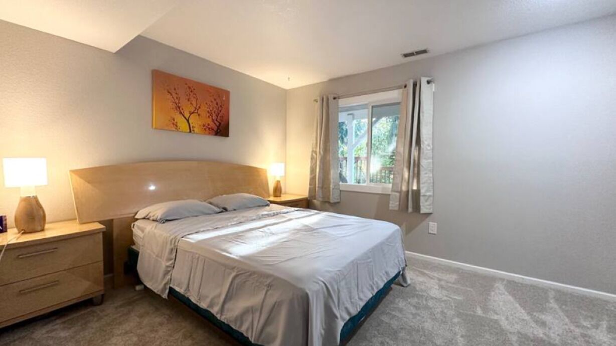 Photo of Bedroom in Cougar Mountain