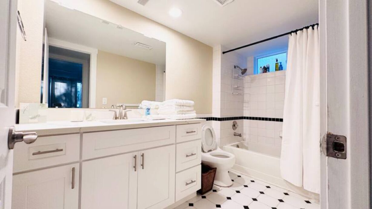 Photo of Bathroom in Cougar Mountain