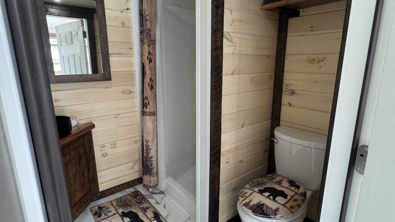 Photo of Bathroom in Waterfall