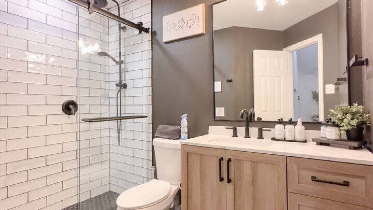 Photo of Bathroom in Panther Creek Estates