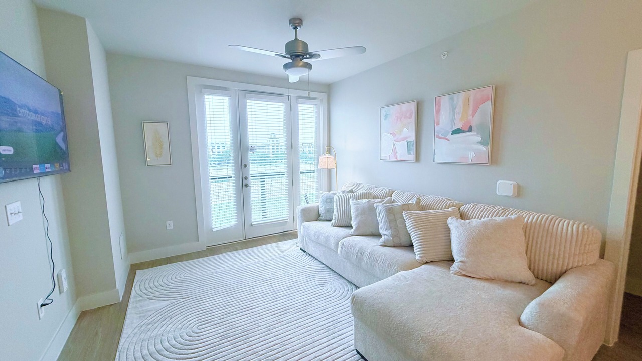 Photo of Livingroom in Frisco Square