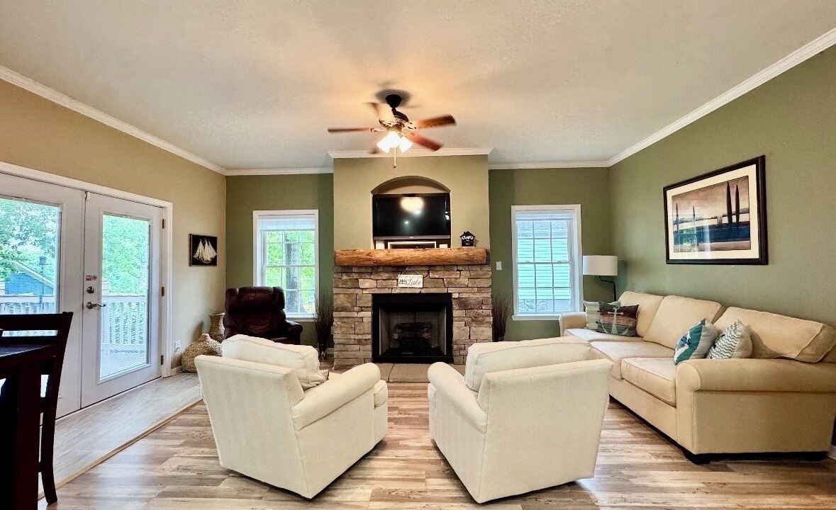 Photo of Livingroom in Smith Mountain Lake