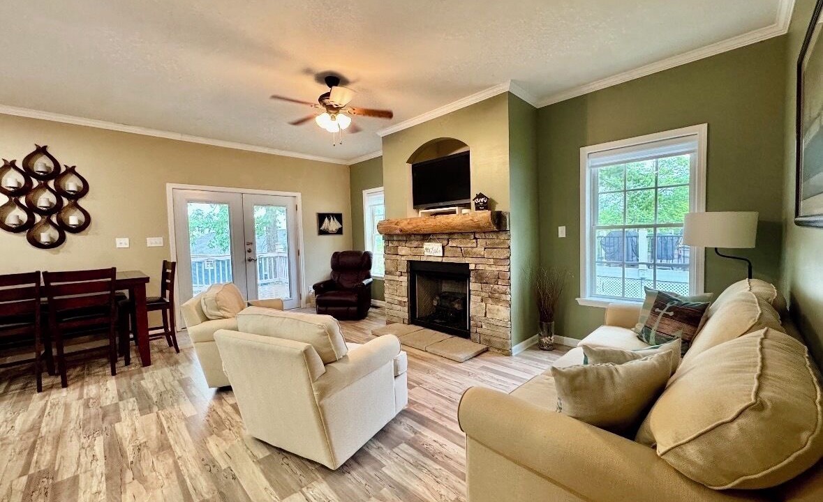 Photo of Livingroom in Smith Mountain Lake