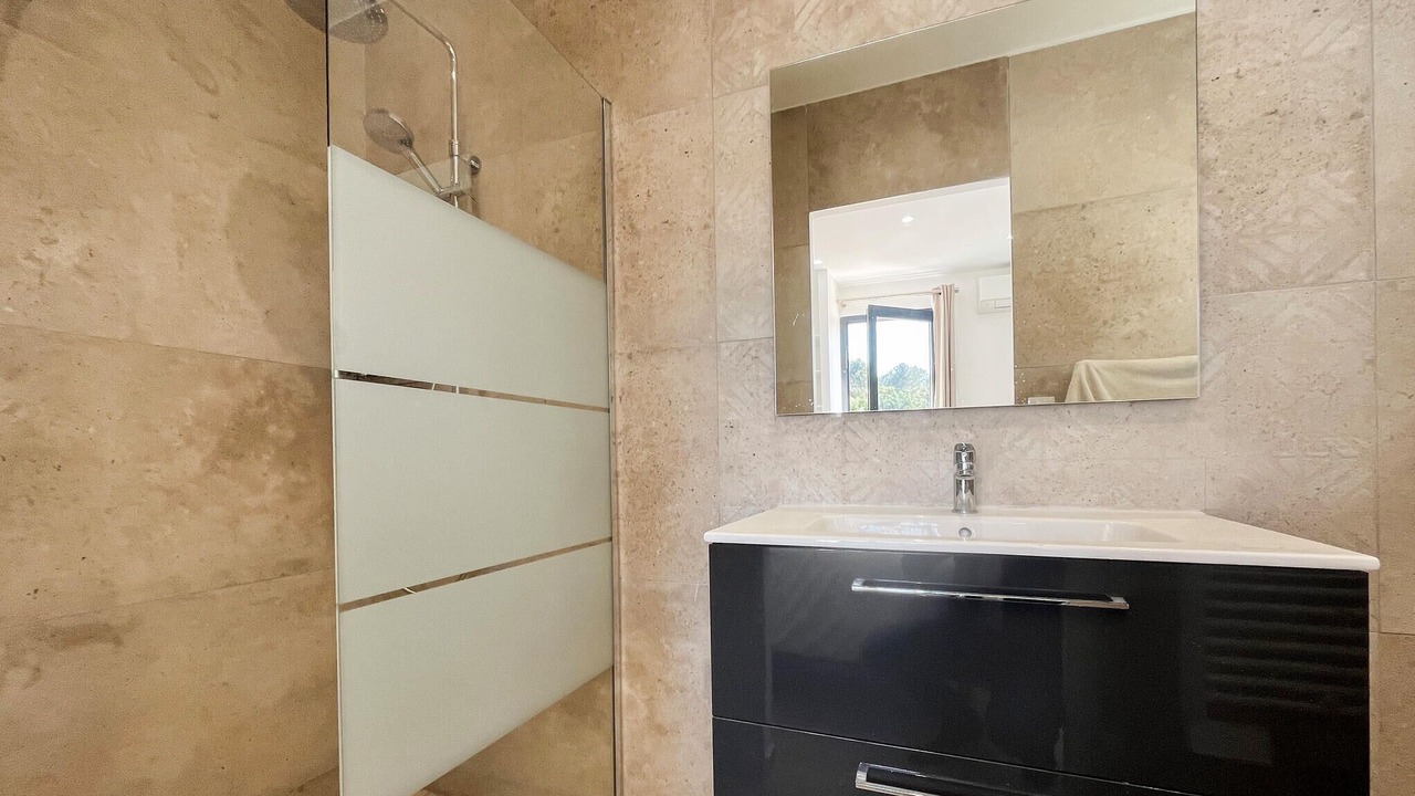 Photo of Bathroom in Grans