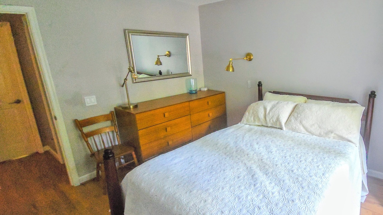 Photo of Bedroom in Merifield Acres