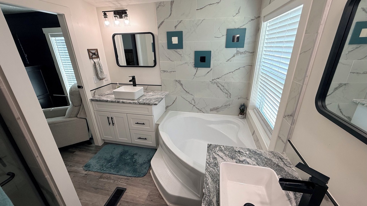 Photo of Bathroom in Garden City