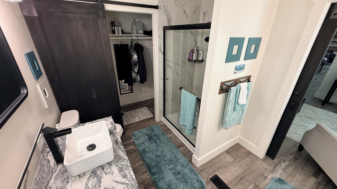 Photo of Bathroom in Garden City