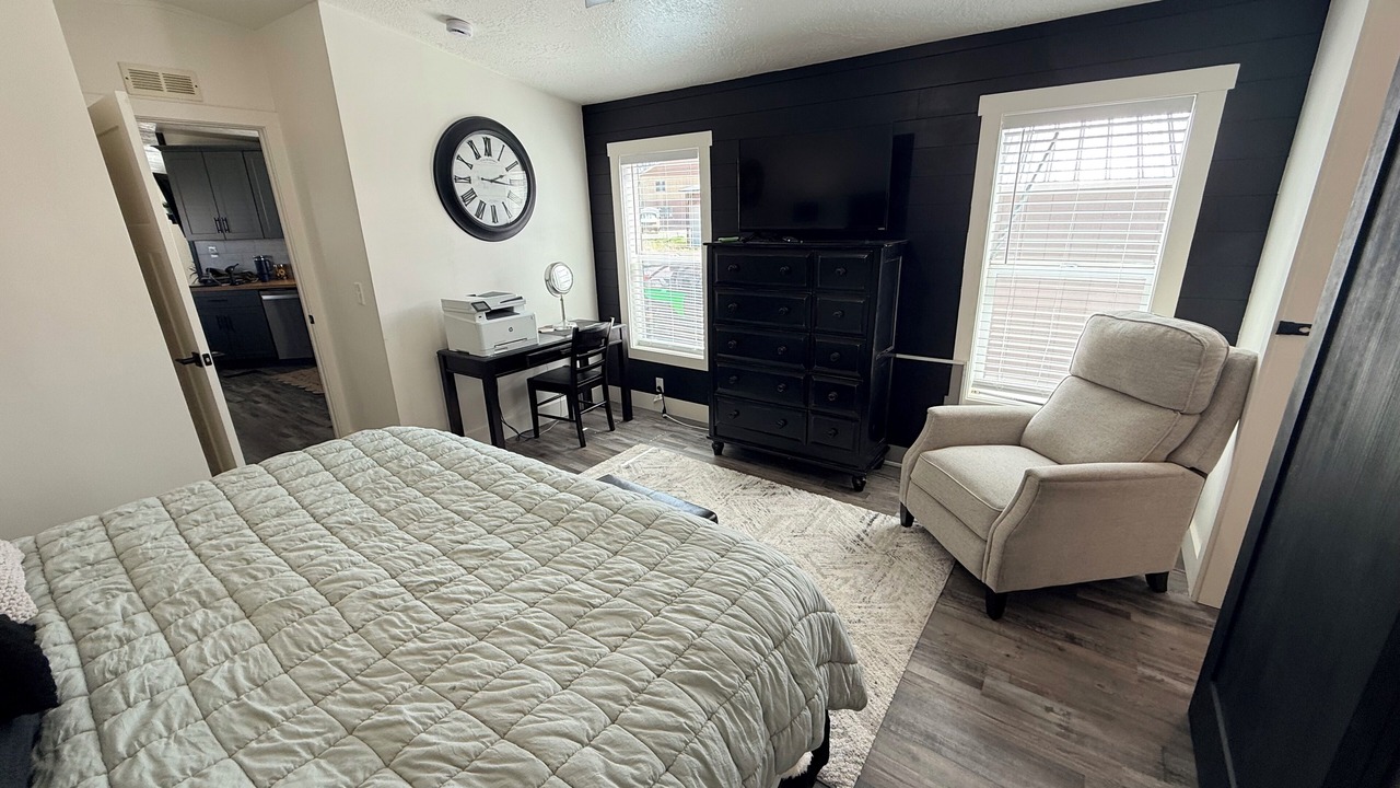 Photo of Bedroom in Garden City