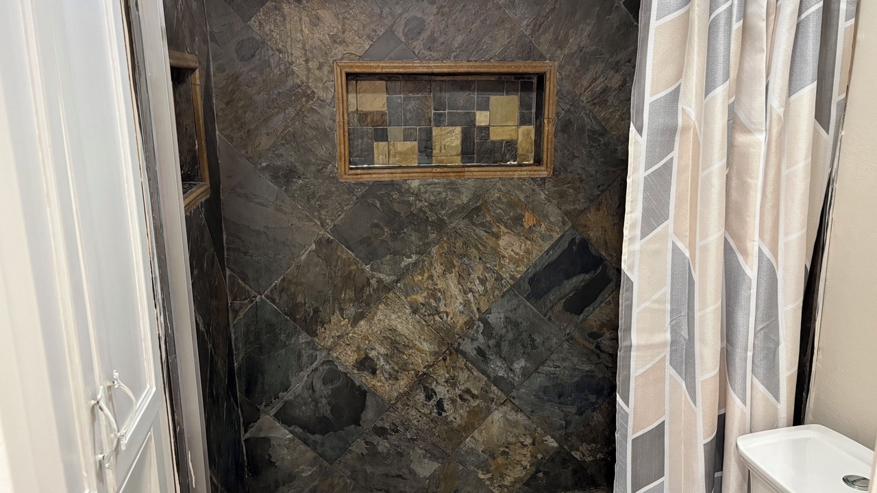 Photo of Bathroom in Bonanza