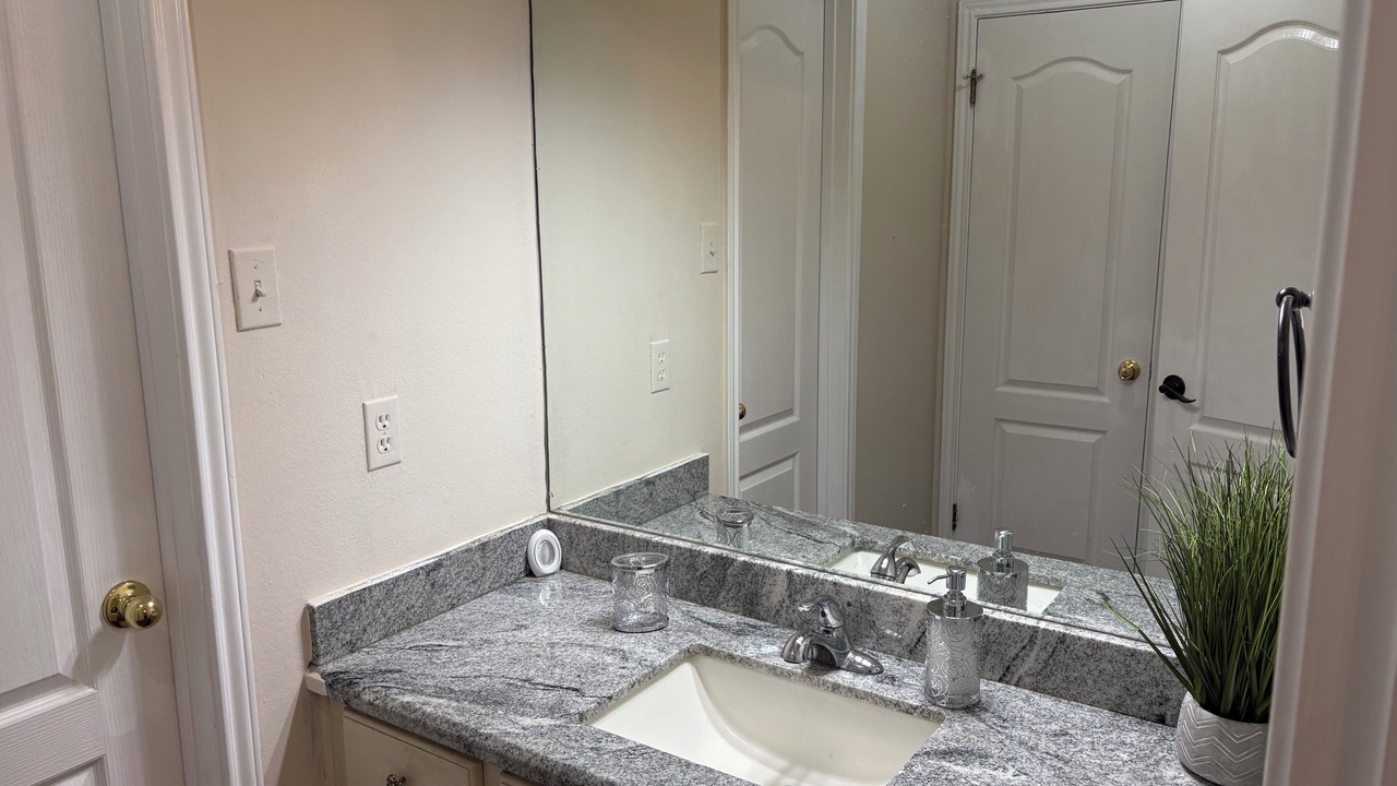 Photo of Bathroom in Bonanza