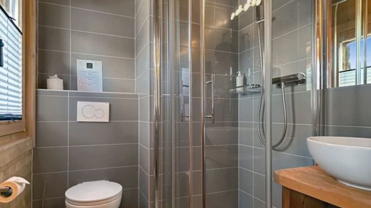 Photo of Bathroom in Sarreyer
