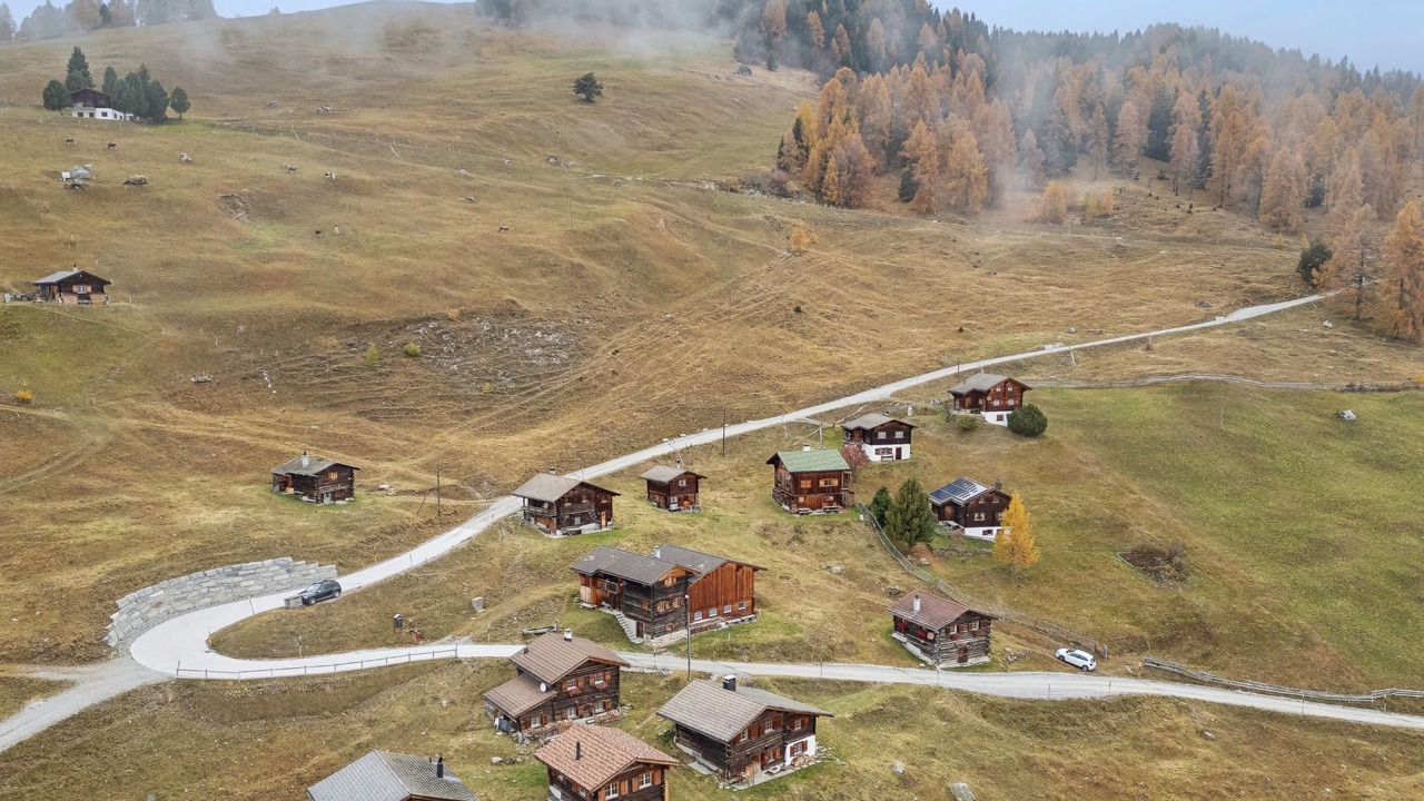 Photo of Others in Obermutten
