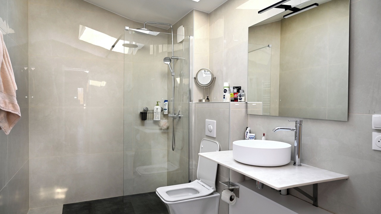 Photo of Bathroom in Villennes-sur-Seine
