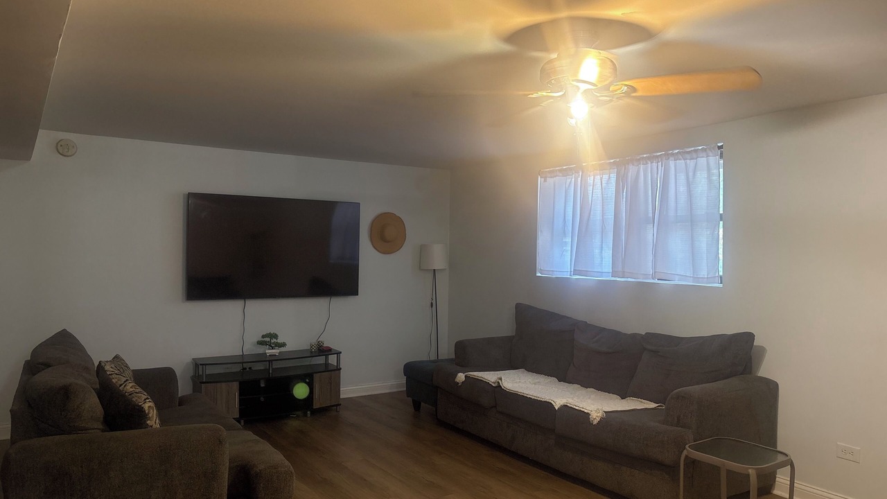 Photo of Livingroom in Oak Lawn